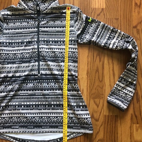 Nike Pro Half Zip Pullover with Geometric Print - Picture 7 of 12